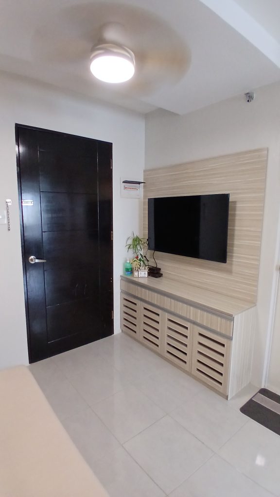 tourist urban abode living room tall 02